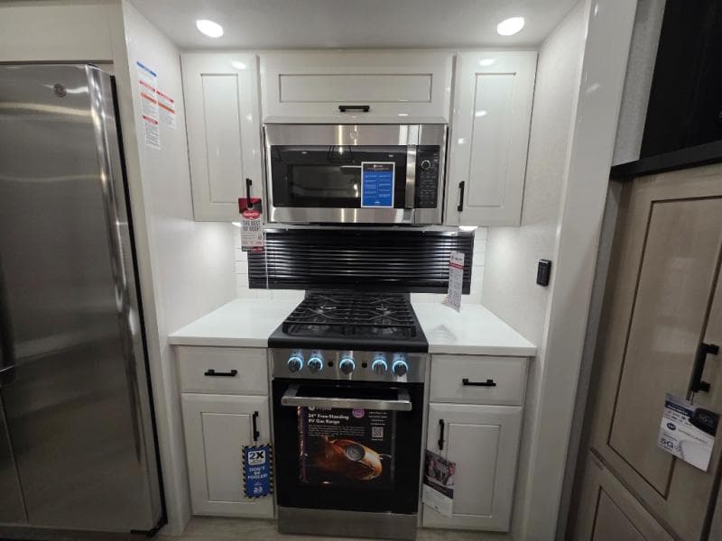 2026 Jayco 2026 Jayco Pinnacle - thumbnail 24