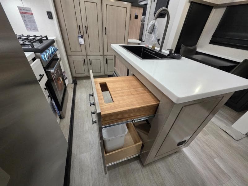 2026 Jayco 2026 Jayco Pinnacle - thumbnail 34