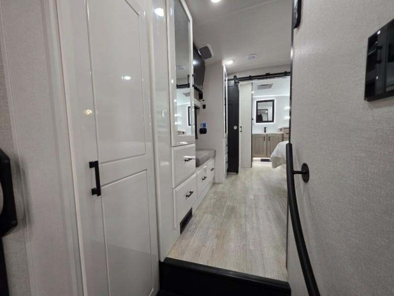 2026 Jayco 2026 Jayco Pinnacle - thumbnail 47