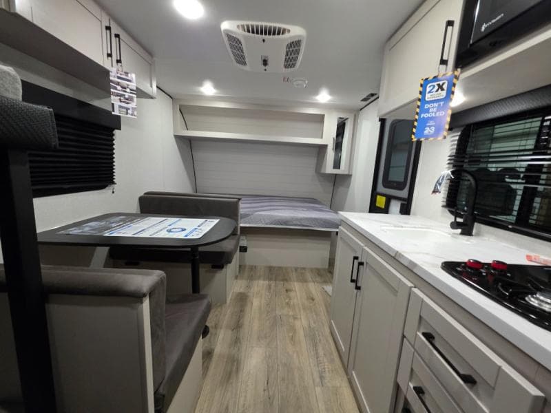 2026 Jayco 2026 Jayco Jay Feather Air Sl - thumbnail 10