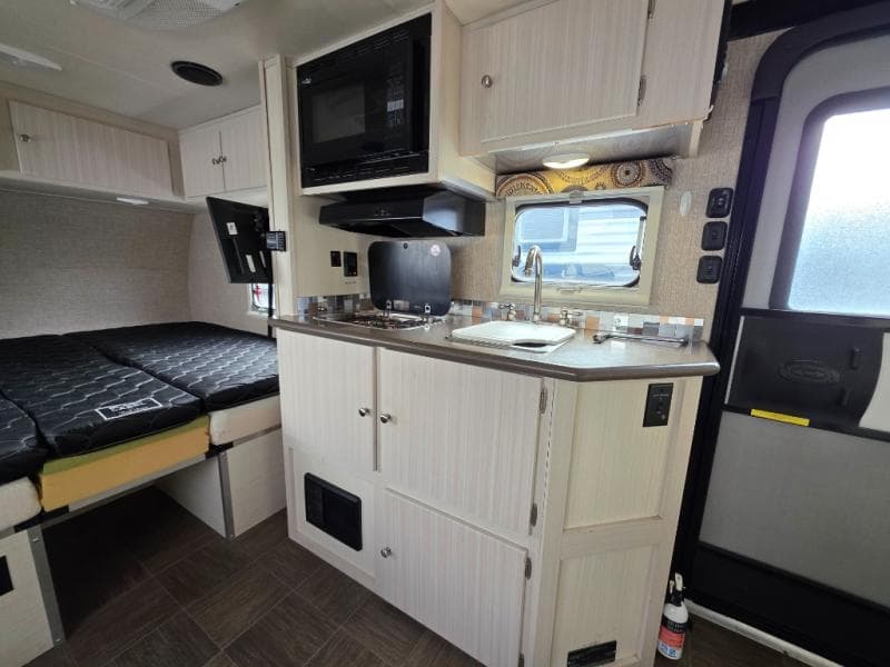 2017 Livin Lite 2017 Livin Lite CampLite - thumbnail 9