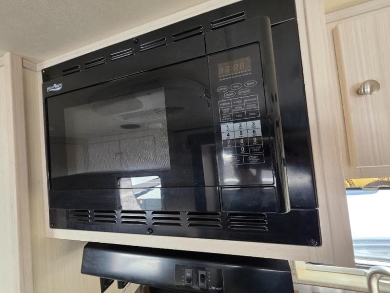 2017 Livin Lite 2017 Livin Lite CampLite - thumbnail 18