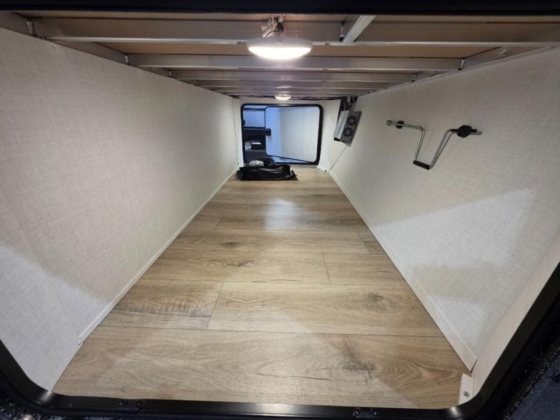 2026 Forest River 2026 Forest River Rockwood Ultra Lite - thumbnail 4