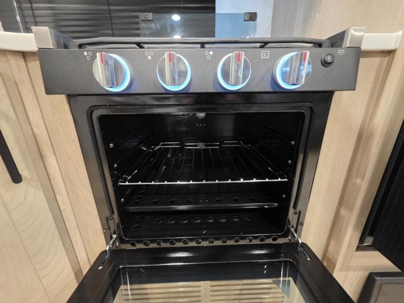 2026 Forest River 2026 Forest River Rockwood Ultra Lite - thumbnail 16