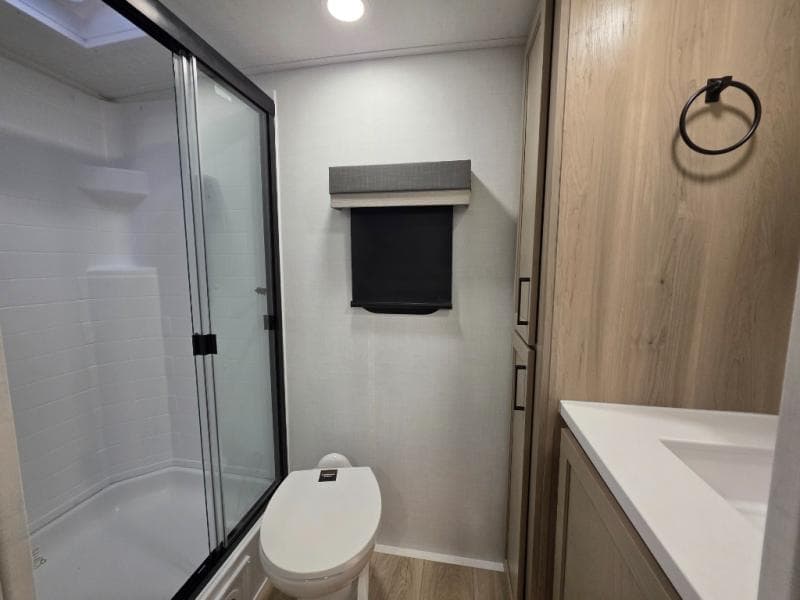 2026 Forest River 2026 Forest River Rockwood Ultra Lite - thumbnail 26