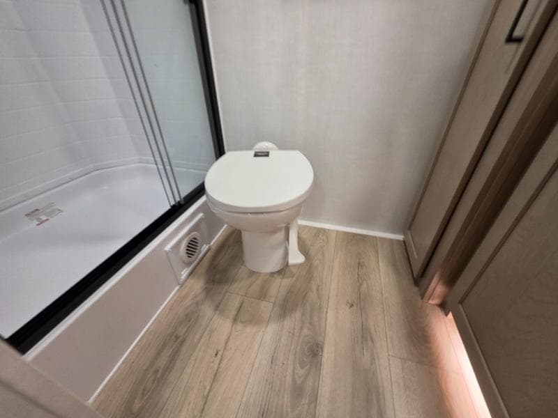 2026 Forest River 2026 Forest River Rockwood Ultra Lite - thumbnail 27