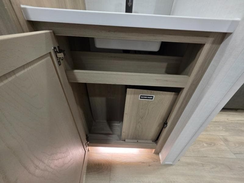 2026 Forest River 2026 Forest River Rockwood Ultra Lite - thumbnail 32