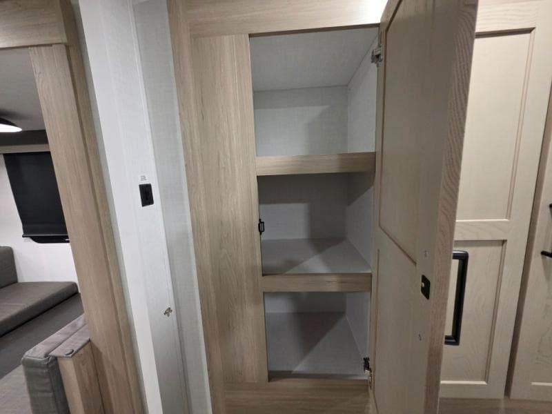 2026 Forest River 2026 Forest River Rockwood Ultra Lite - thumbnail 42