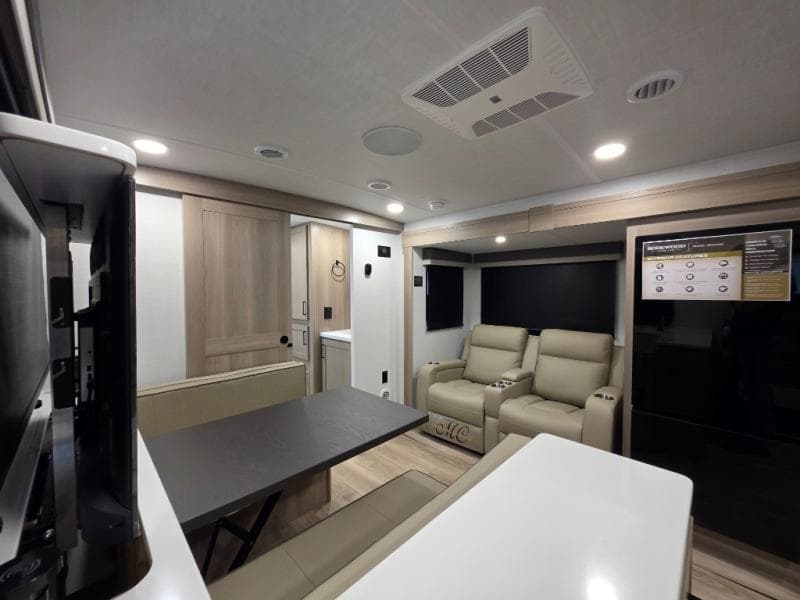 2026 Forest River 2026 Forest River Rockwood Ultra Lite - thumbnail 13