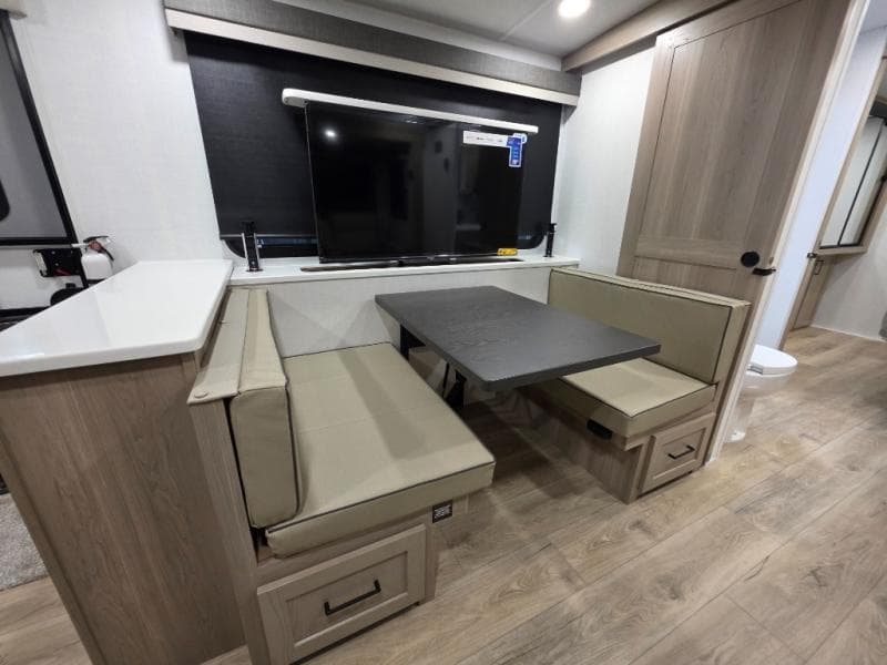 2026 Forest River 2026 Forest River Rockwood Ultra Lite - thumbnail 34