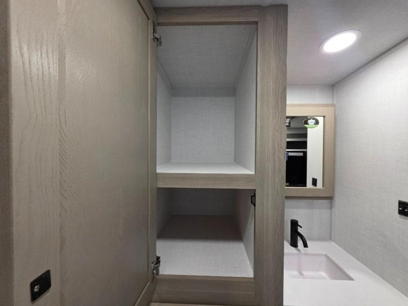 2026 Forest River 2026 Forest River Rockwood Ultra Lite - thumbnail 45