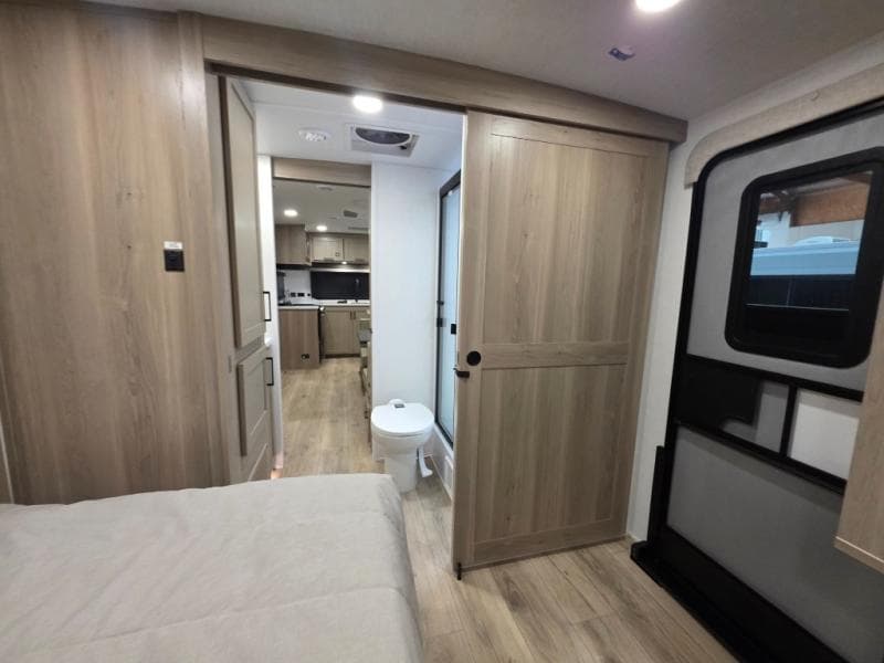 2026 Forest River 2026 Forest River Rockwood Ultra Lite - thumbnail 51