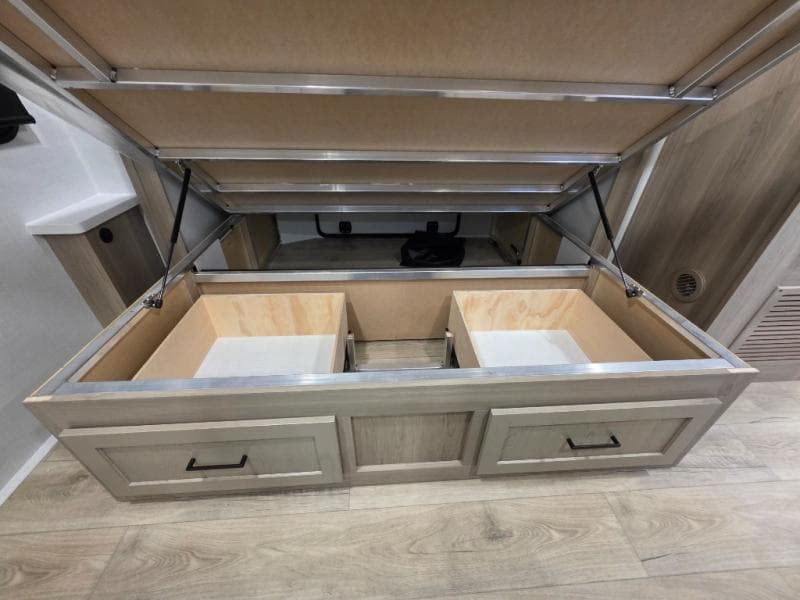 2026 Forest River 2026 Forest River Rockwood Ultra Lite - thumbnail 53