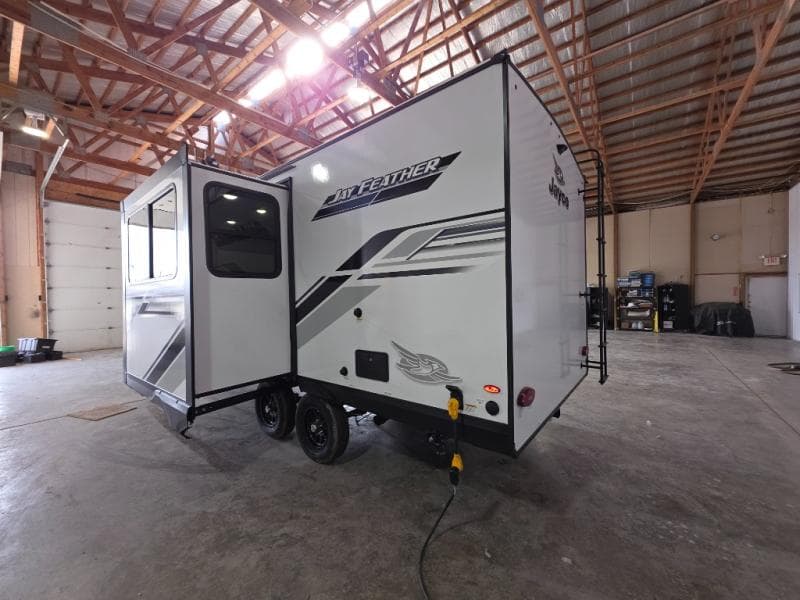 2026 Jayco 2026 Jayco Jay Feather - thumbnail 6