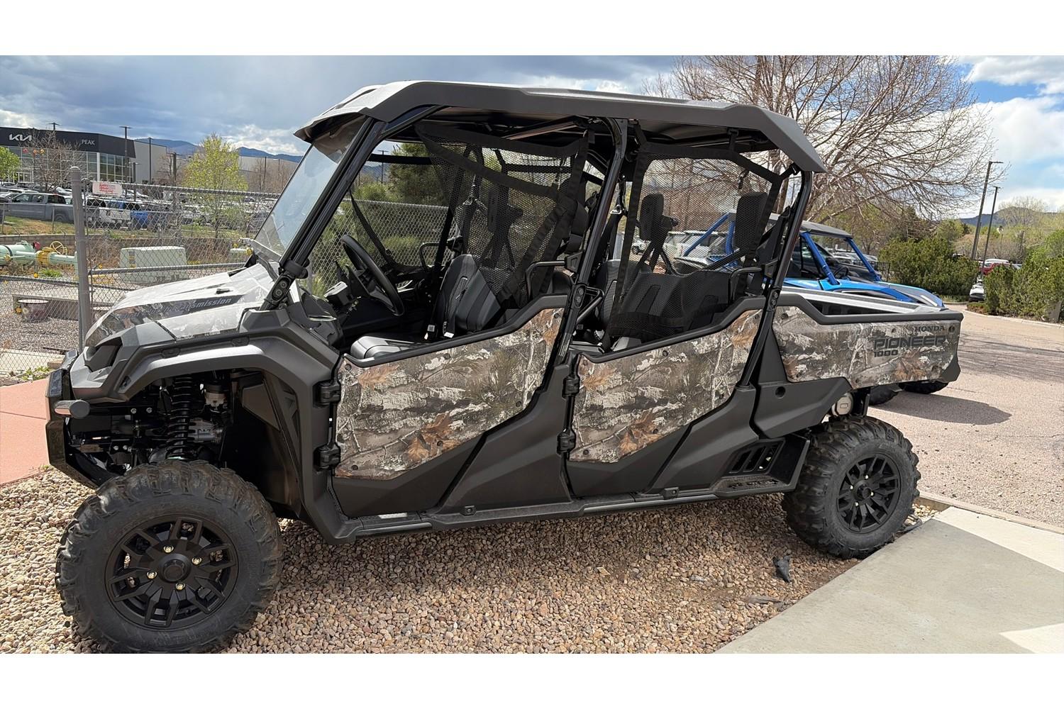 2025 Honda 2025 Honda Pioneer 1000-6 Deluxe CrewSXS10M6DS - thumbnail 2