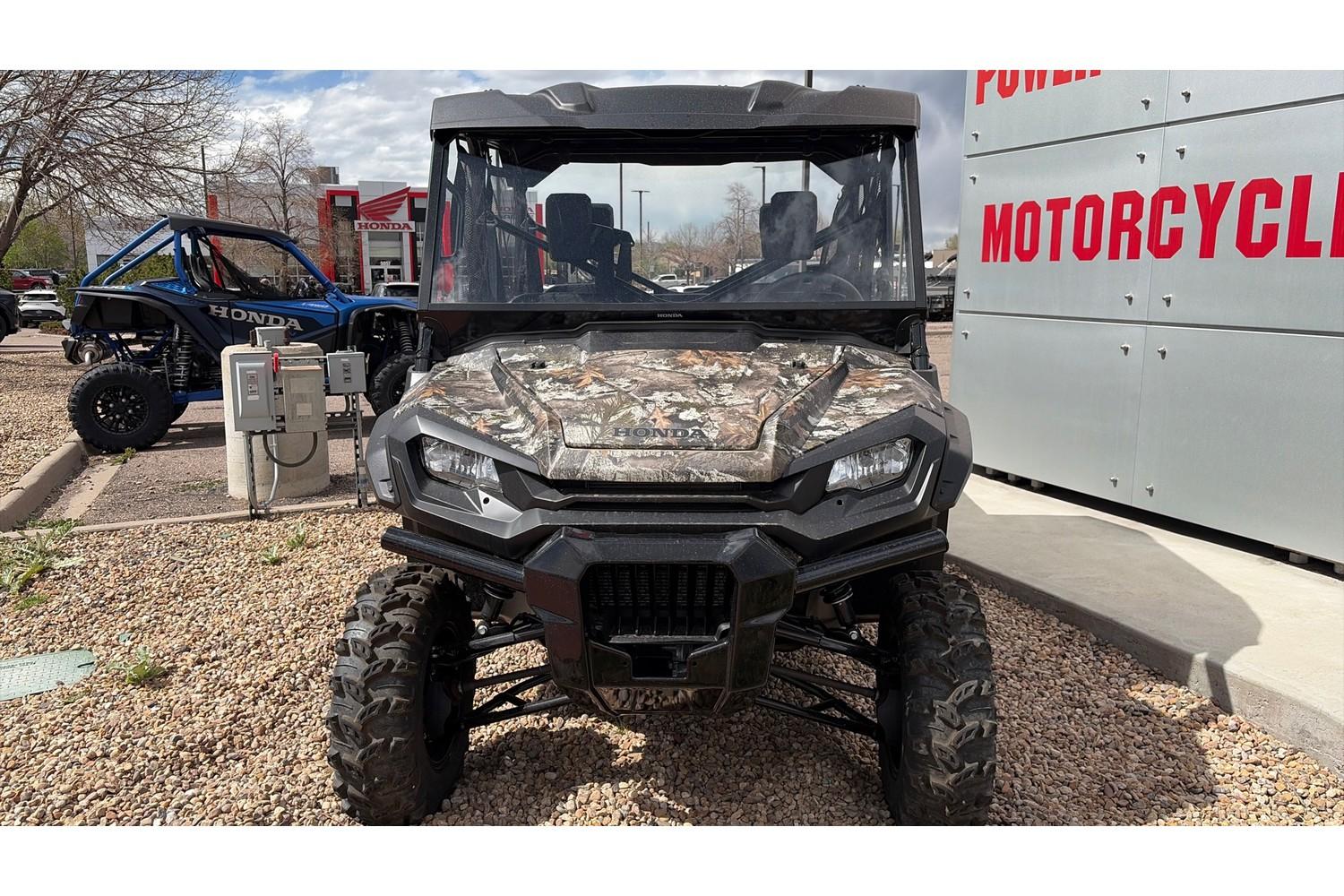 2025 Honda 2025 Honda Pioneer 1000-6 Deluxe CrewSXS10M6DS - thumbnail 8