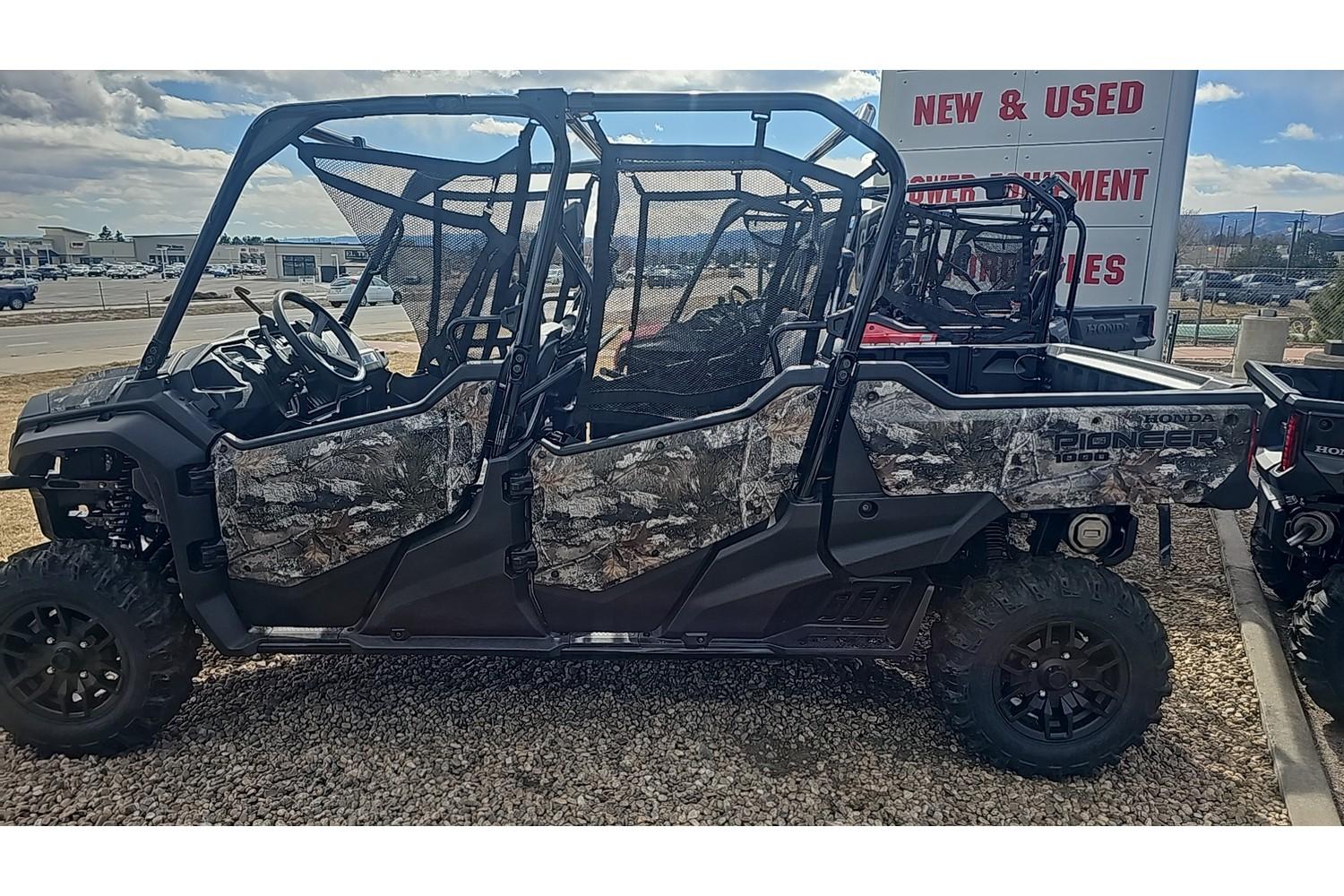 2025 Honda 2025 Honda Pioneer 1000-6 Deluxe CrewSXS10M6DS - thumbnail 14