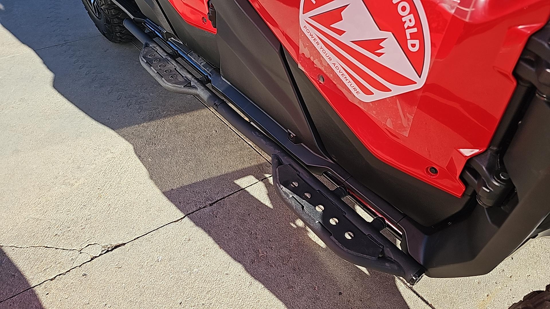 2025 Honda 2025 Honda Pioneer 1000-6 Deluxe CrewSXS10M6DS - thumbnail 12