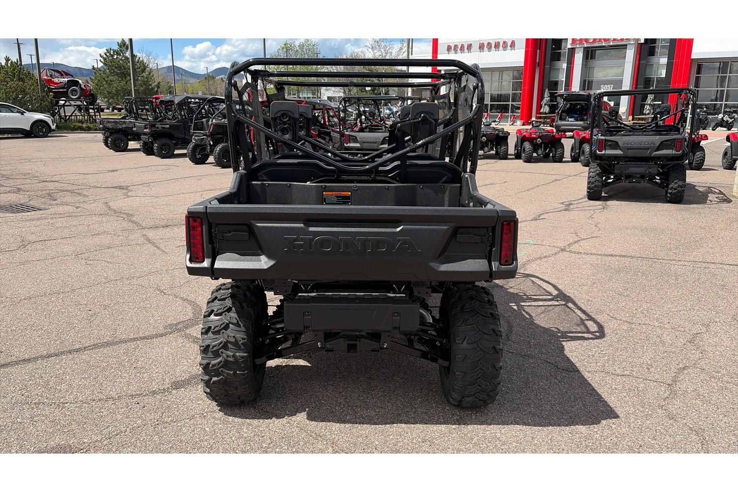 2025 Honda 2025 Honda Pioneer 1000-6 Deluxe Crew - thumbnail 5