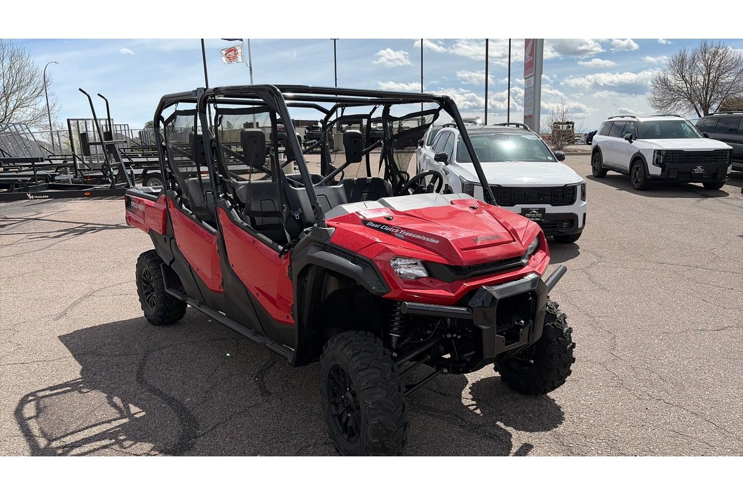 2025 Honda 2025 Honda Pioneer 1000-6 Deluxe Crew - thumbnail 8