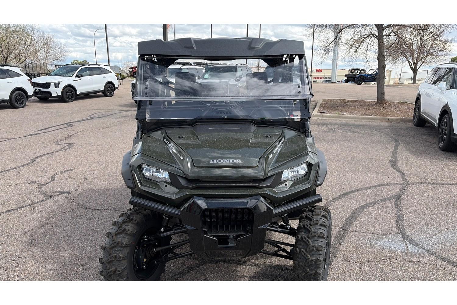 2025 Honda 2025 Honda Pioneer 1000-6 Deluxe Crew - thumbnail 9