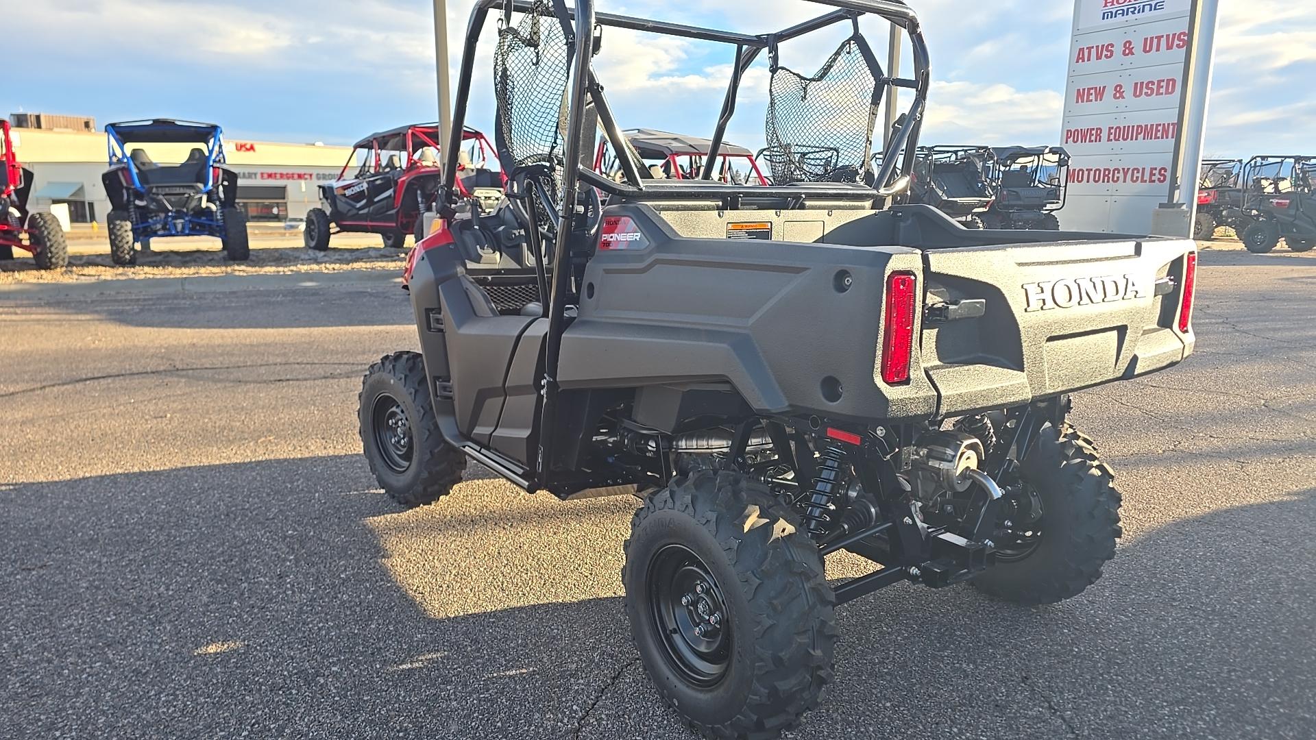 2026 Honda 2026 Honda Pioneer 700-2 SXS700M2T - thumbnail 3