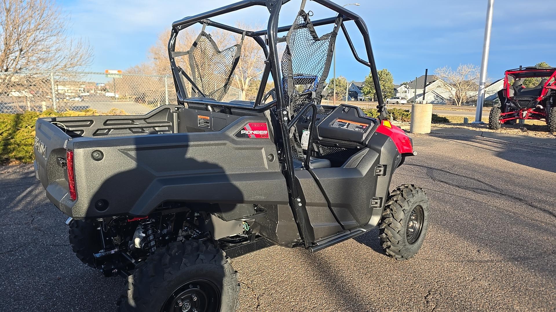 2026 Honda 2026 Honda Pioneer 700-2 SXS700M2T - thumbnail 5