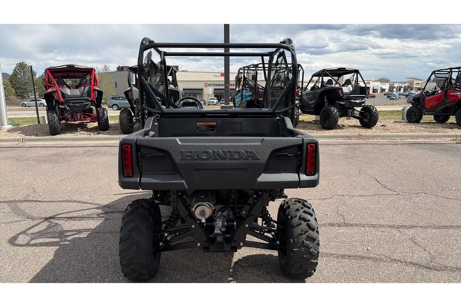 2026 Honda 2026 Honda Pioneer 700 Forest SXS700M2FT - thumbnail 4