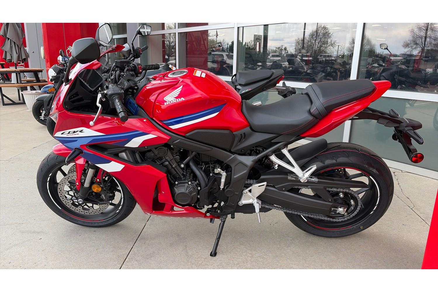 2026 Honda 2026 Honda CBR650R E-Clutch - thumbnail 2