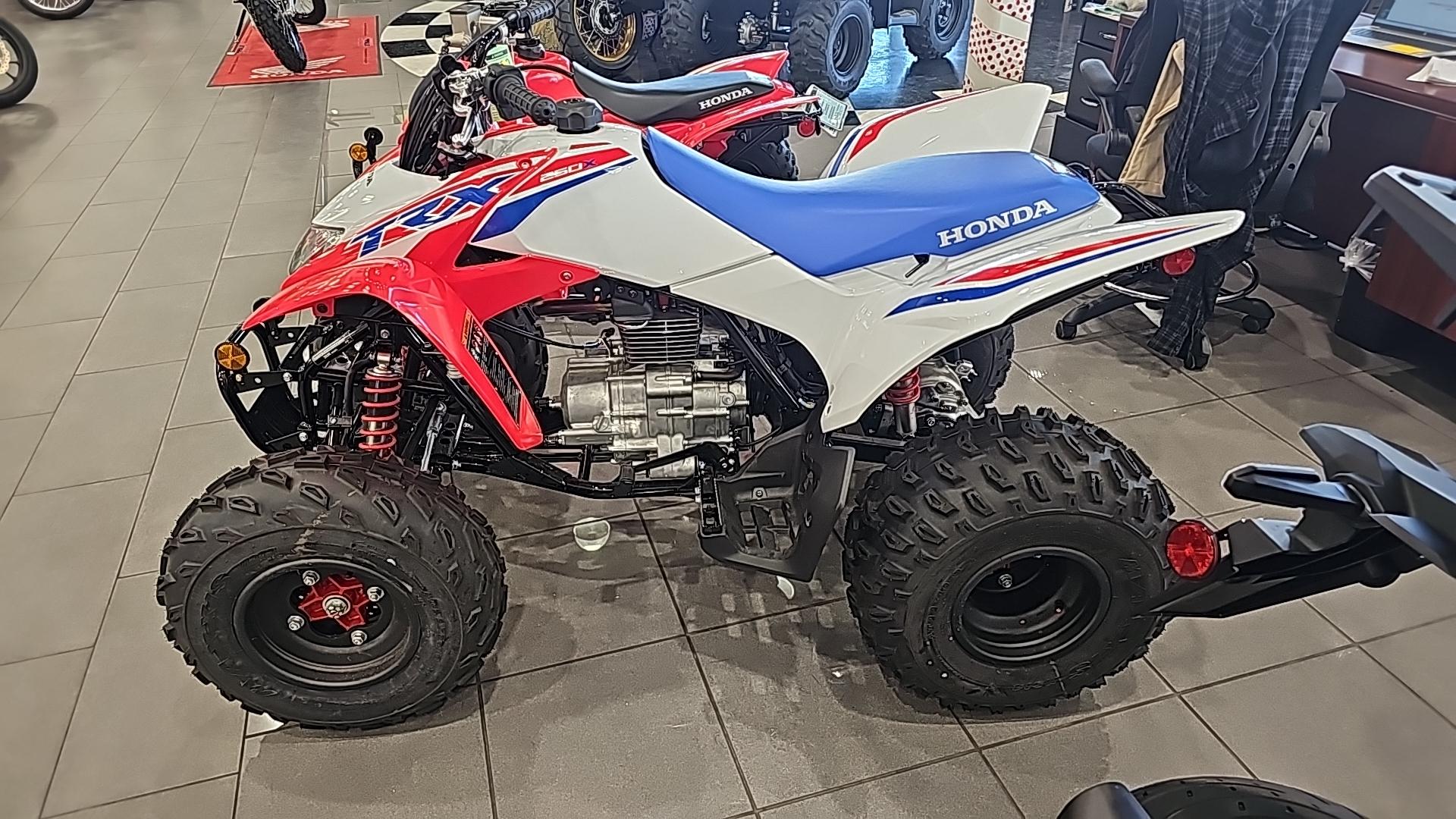 2026 Honda 2026 Honda TRX250XT - thumbnail 2