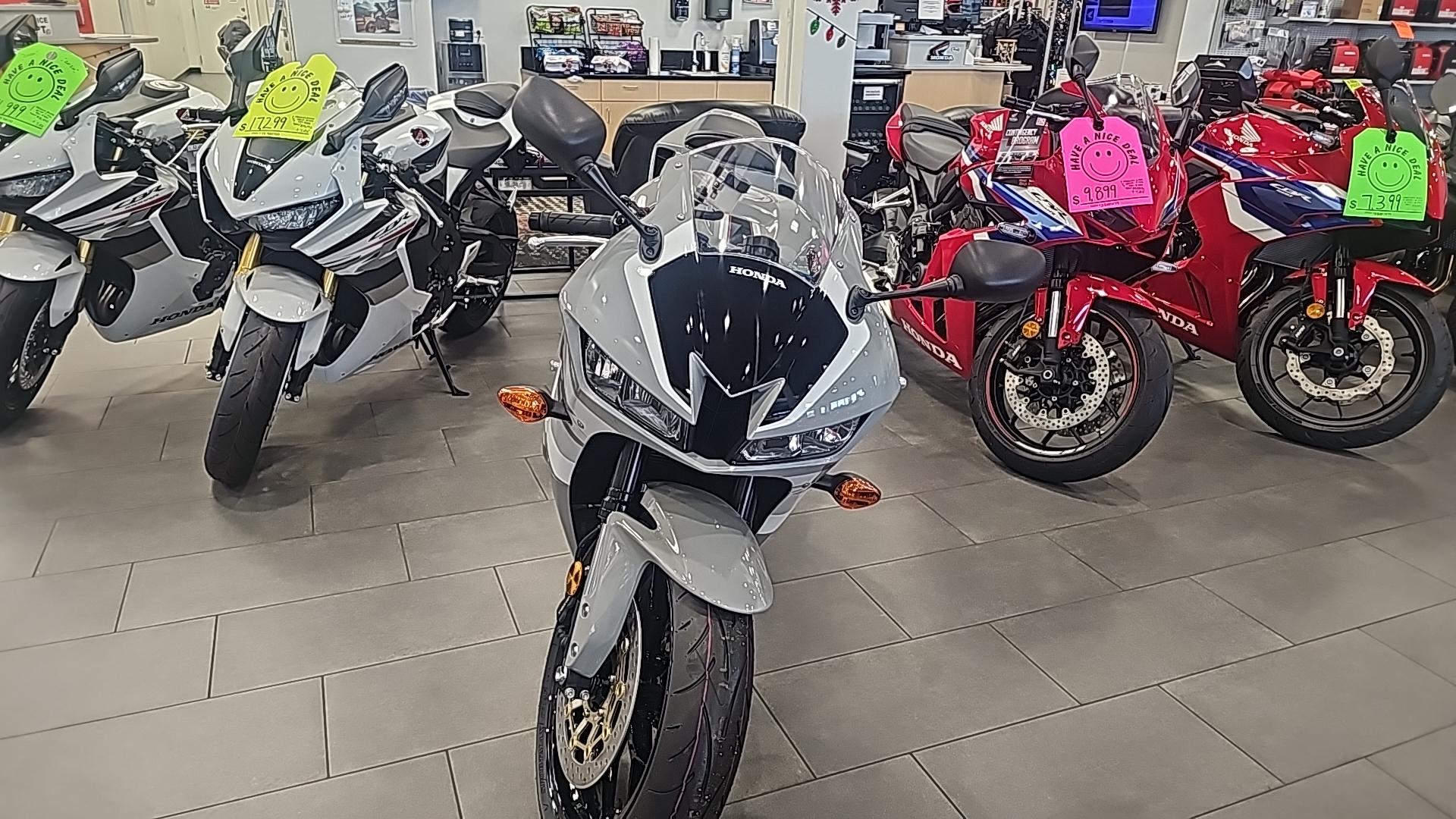 2026 Honda 2026 Honda CBR600RR - thumbnail 8