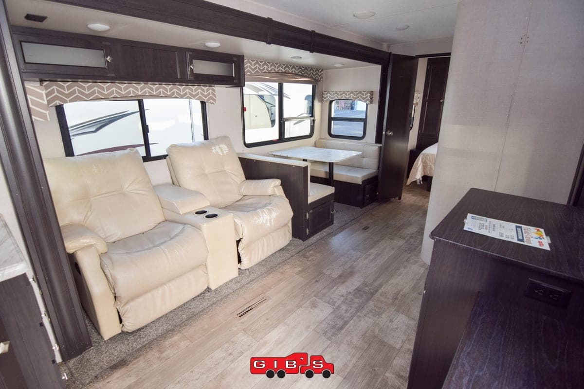 2019 Venture RV 2019 Venture RV SportTrek - thumbnail 6