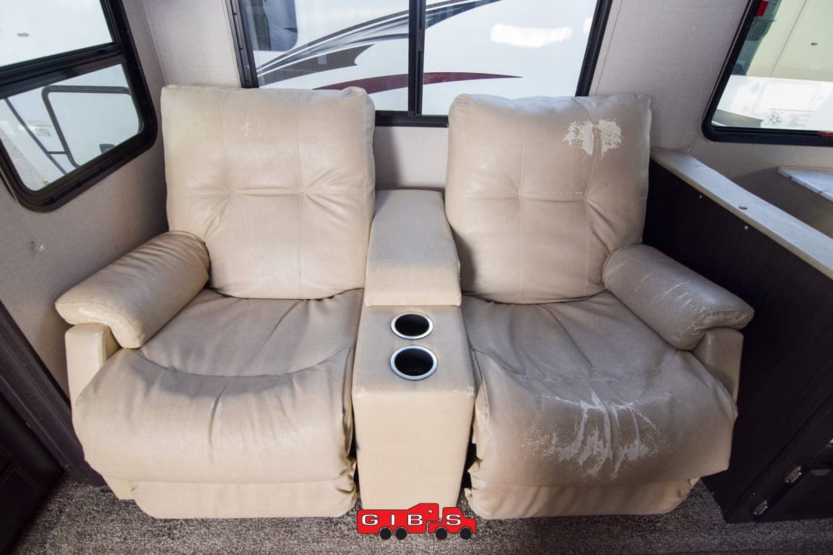 2019 Venture RV 2019 Venture RV SportTrek - thumbnail 7