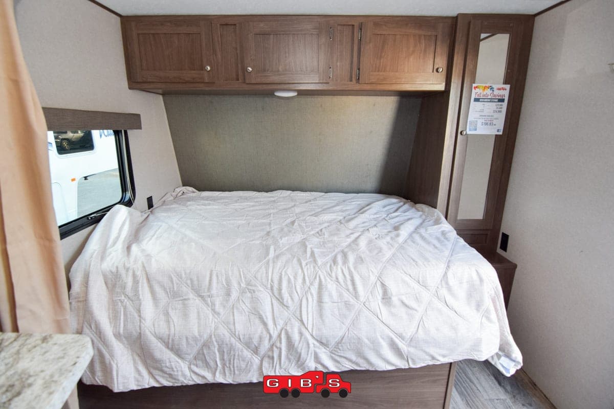 2019 Keystone 2019 Keystone Hideout - thumbnail 13