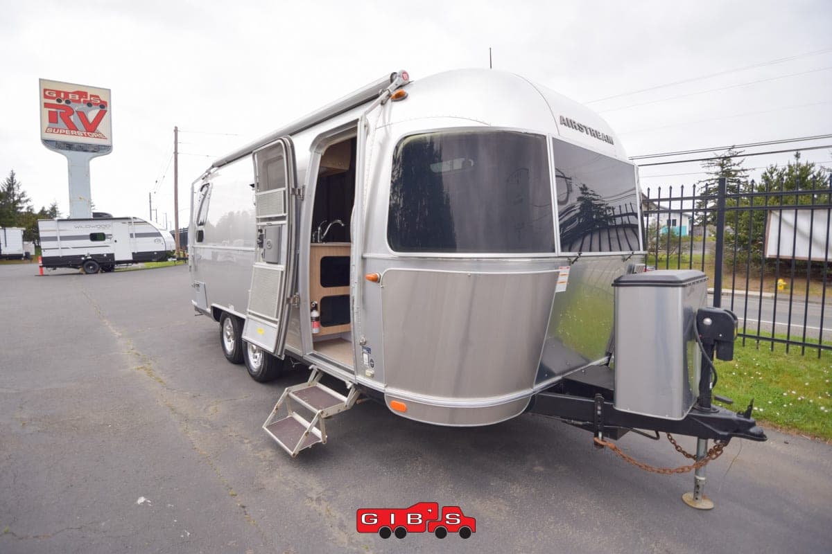 2018 Airstream Flying Cloud 23CB
