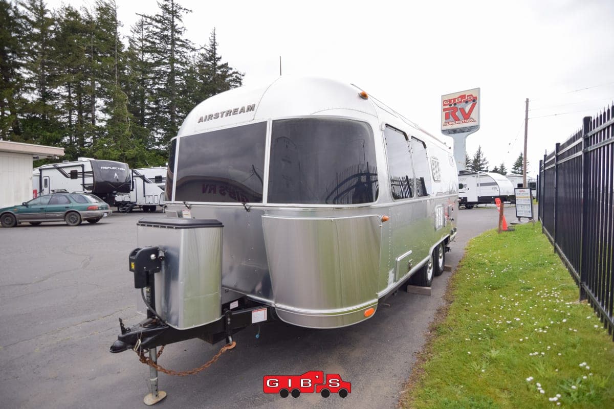 2018 Airstream 2018 Airstream Flying Cloud - thumbnail 3
