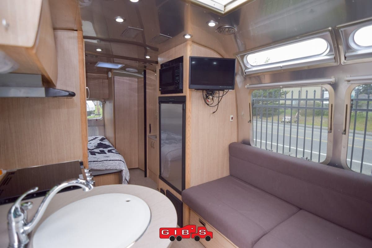 2018 Airstream 2018 Airstream Flying Cloud - thumbnail 6