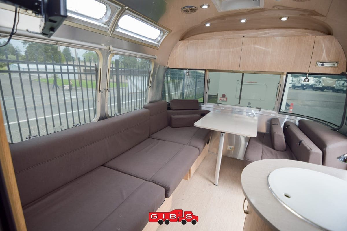 2018 Airstream 2018 Airstream Flying Cloud - thumbnail 9