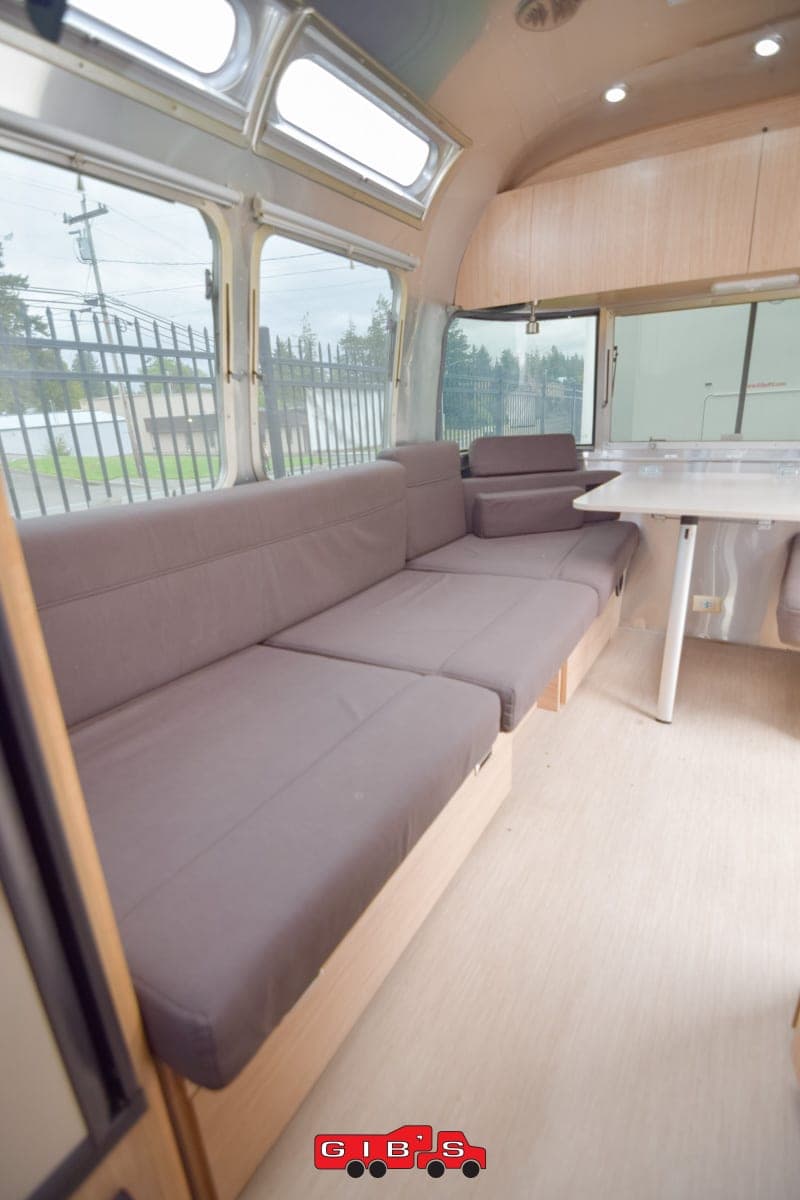 2018 Airstream 2018 Airstream Flying Cloud - thumbnail 10
