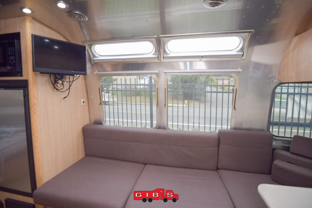 2018 Airstream 2018 Airstream Flying Cloud - thumbnail 12