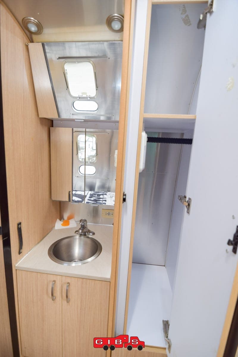 2018 Airstream 2018 Airstream Flying Cloud - thumbnail 22