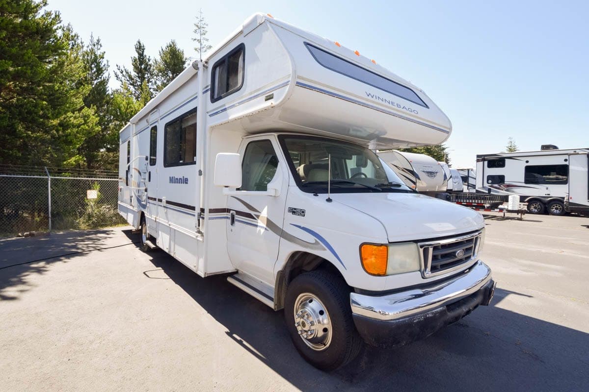 2004 Winnebago Minnie Winnie 30V