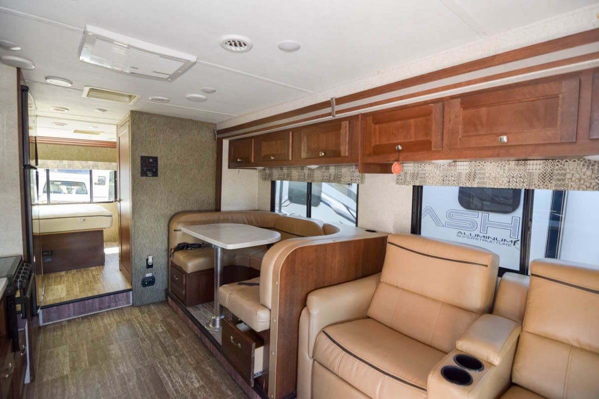 2018 Forest River 2018 Forest River Sunseeker - thumbnail 6