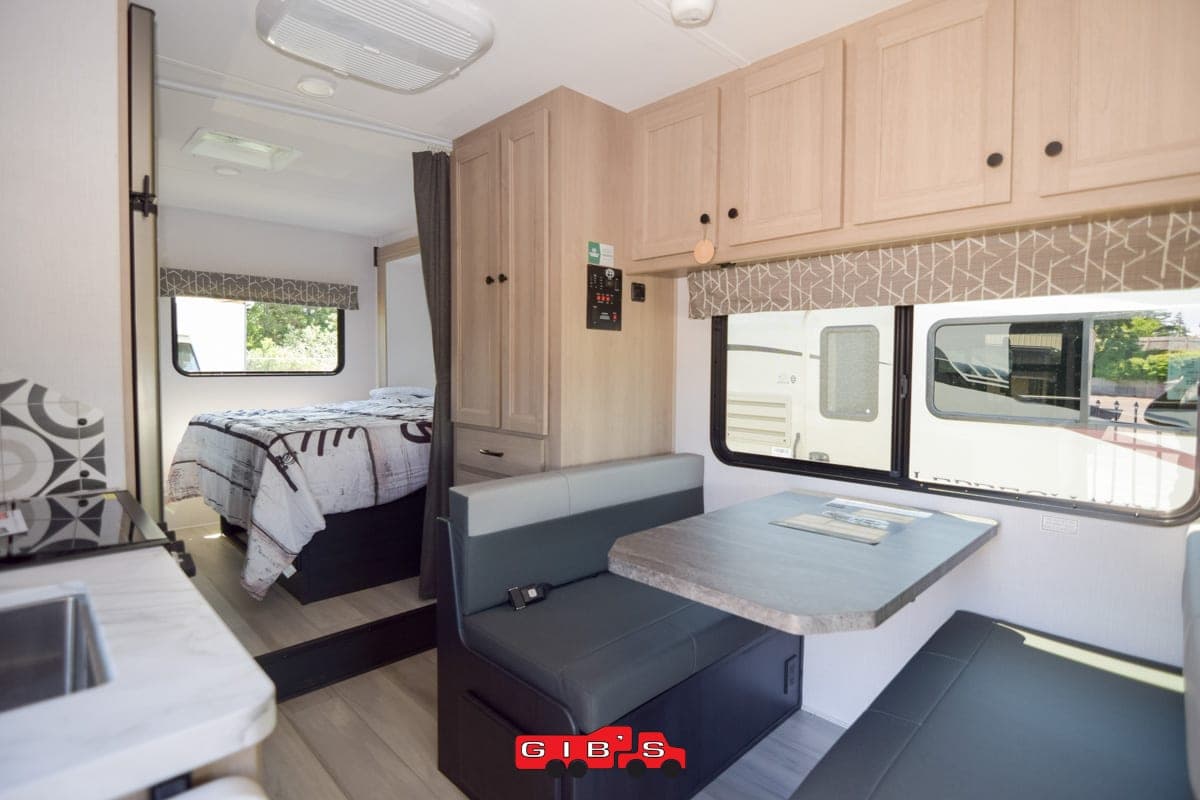 2026 Forest River 2026 Forest River Sunseeker LE - thumbnail 6