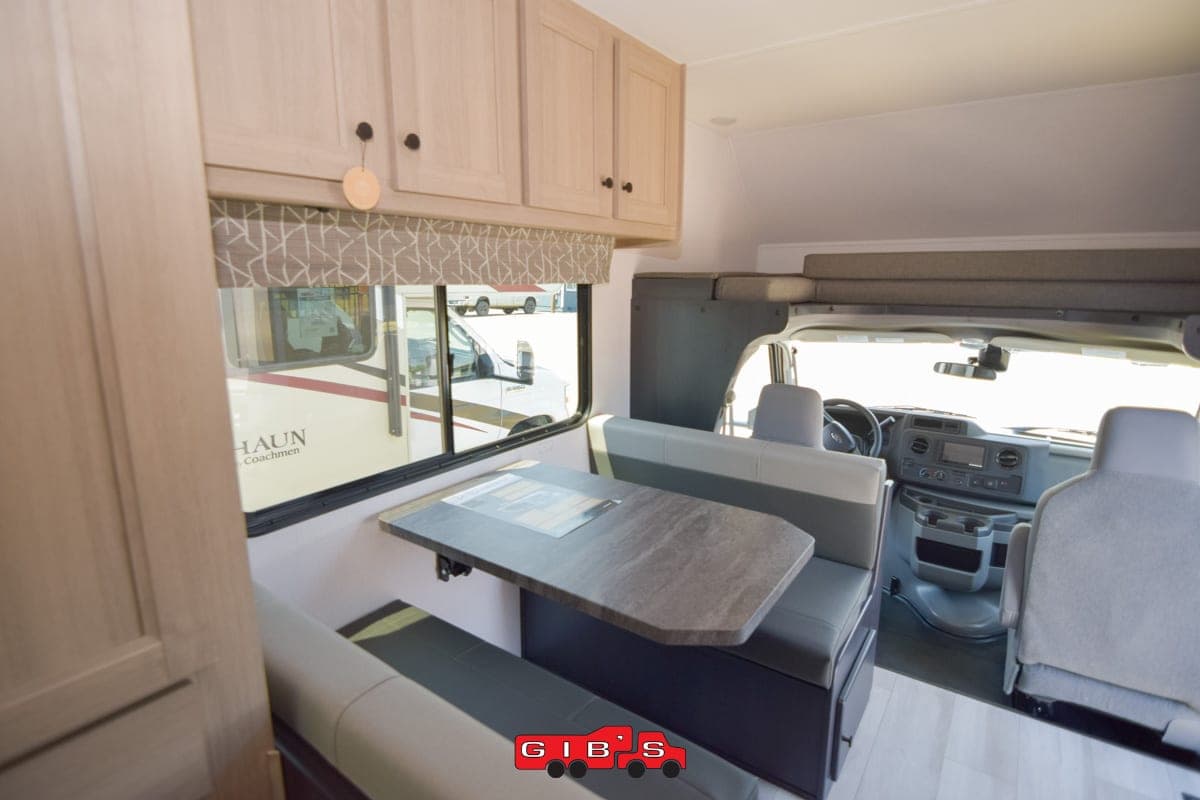 2026 Forest River 2026 Forest River Sunseeker LE - thumbnail 9