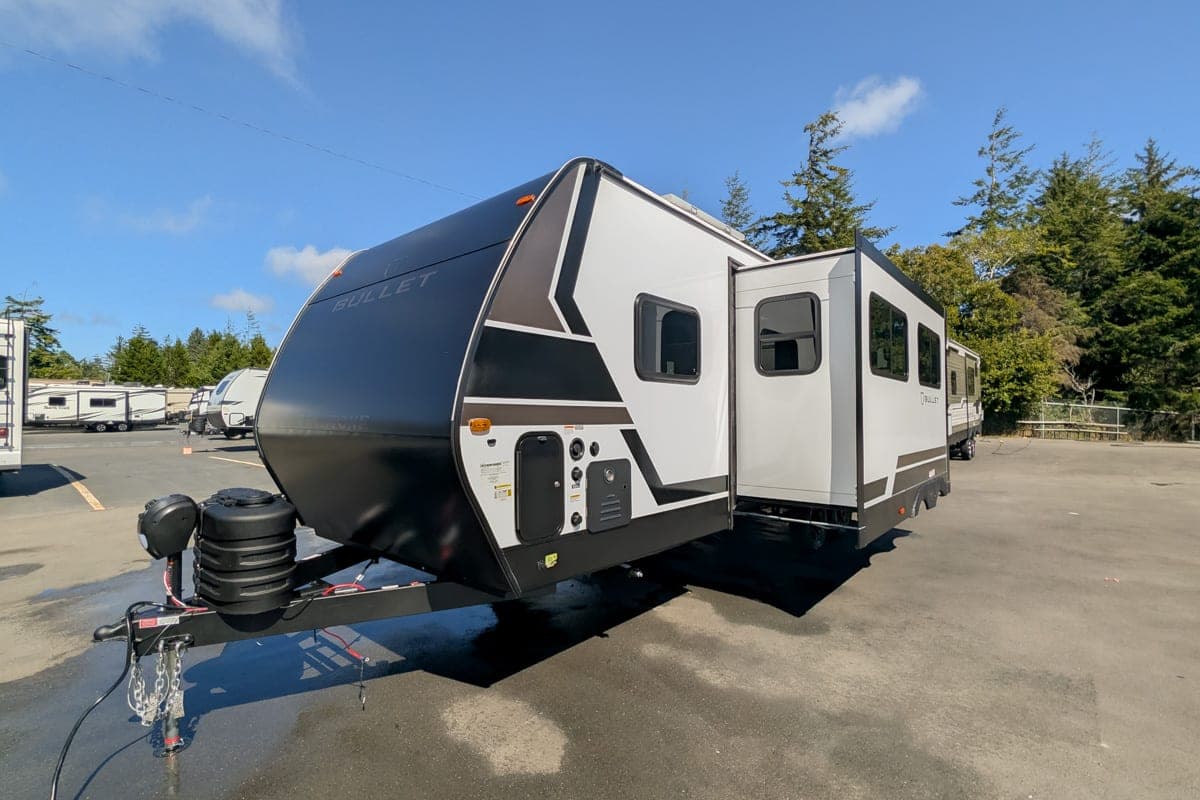 2027 Keystone Bullet 26BHCWE