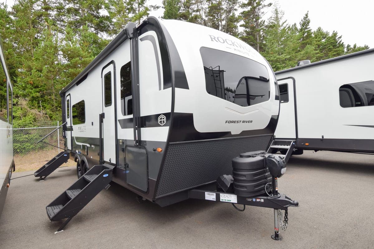 2027 Forest River Rockwood Mini Lite 2515S