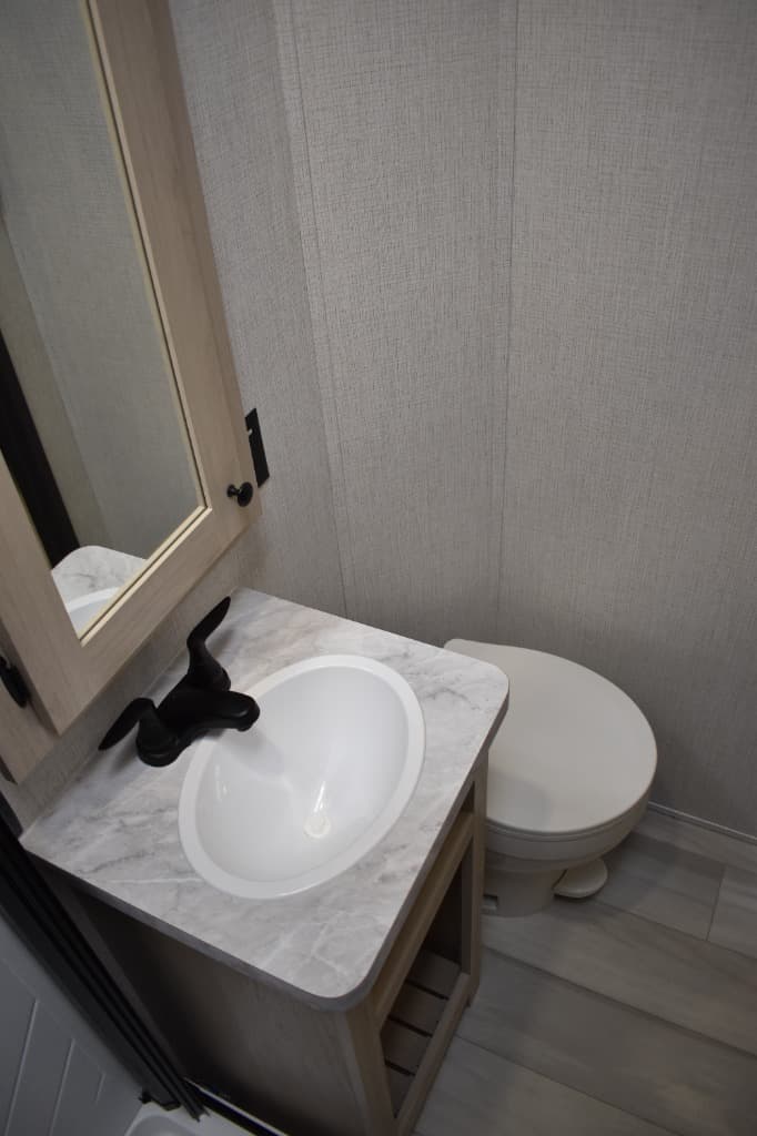 2026 Forest River 2026 Forest River LaCrosse - thumbnail 109