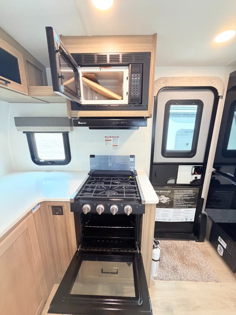 2027 Forest River 2027 Forest River Rockwood Mini Lite - thumbnail 52