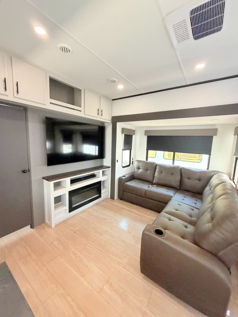 2027 Forest River 2027 Forest River Crusader - thumbnail 55